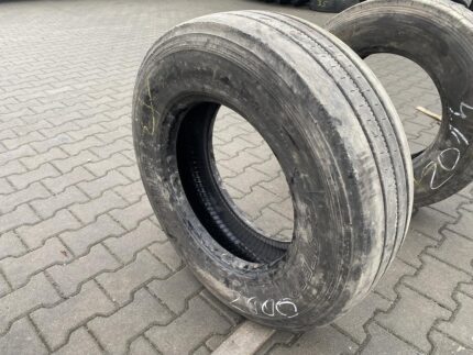 Opona ciężarowa używana prowadząca 235/75R17.5 BRIDGESTONE R-STEER 002 / 7mm