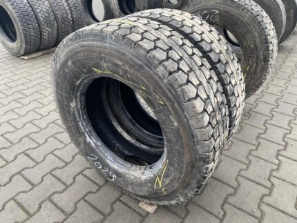 Opony używane ciężarowe napędowe 235/75R17.5 PIRELLI TR85 AMARENTO / 12-13mm