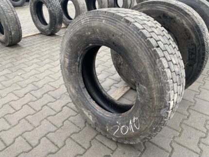 Opona używana ciężarowa napędowa 235/75R17.5 YOKOHAMA 704R / 9mm