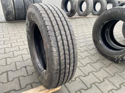 Opony ciężarowe używane prowadzące 205/75R17.5 GOODYEAR REGIONAL RHS II / 11-12mm