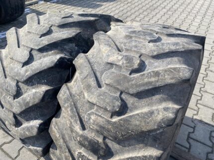 Opony używane przemysłowe 15.5/60-18 BKT AT 621