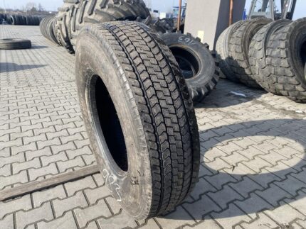Opona używana ciężarowa przednia 295/80R22.5 BRIDGESTONE M788 EVO / 100% bieżnika