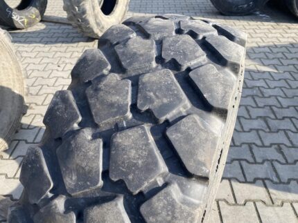 Opona używana przemysłowa 335/80R20 MICHELIN XZL