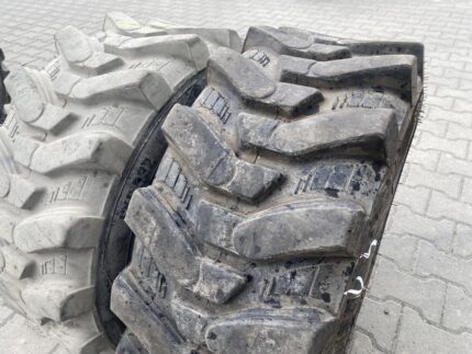 Opony przemysłowe do Bobcata 12-16.5 (305/70-16.5) CAMSO SKS 532