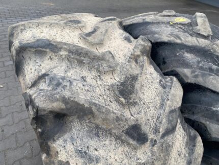 Opony przemysłowe do maszyn 460/70R24 17.5R24 MICHELIN XMCL