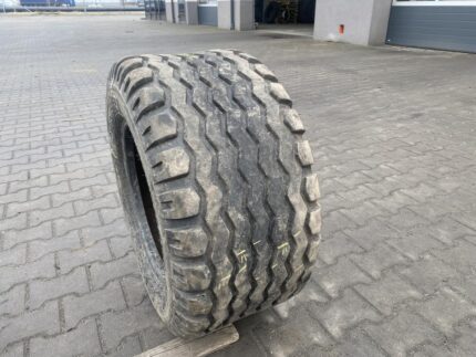 Opona do maszyn rolniczych 15.0/55-17 BKT IMPLEMENT AW705