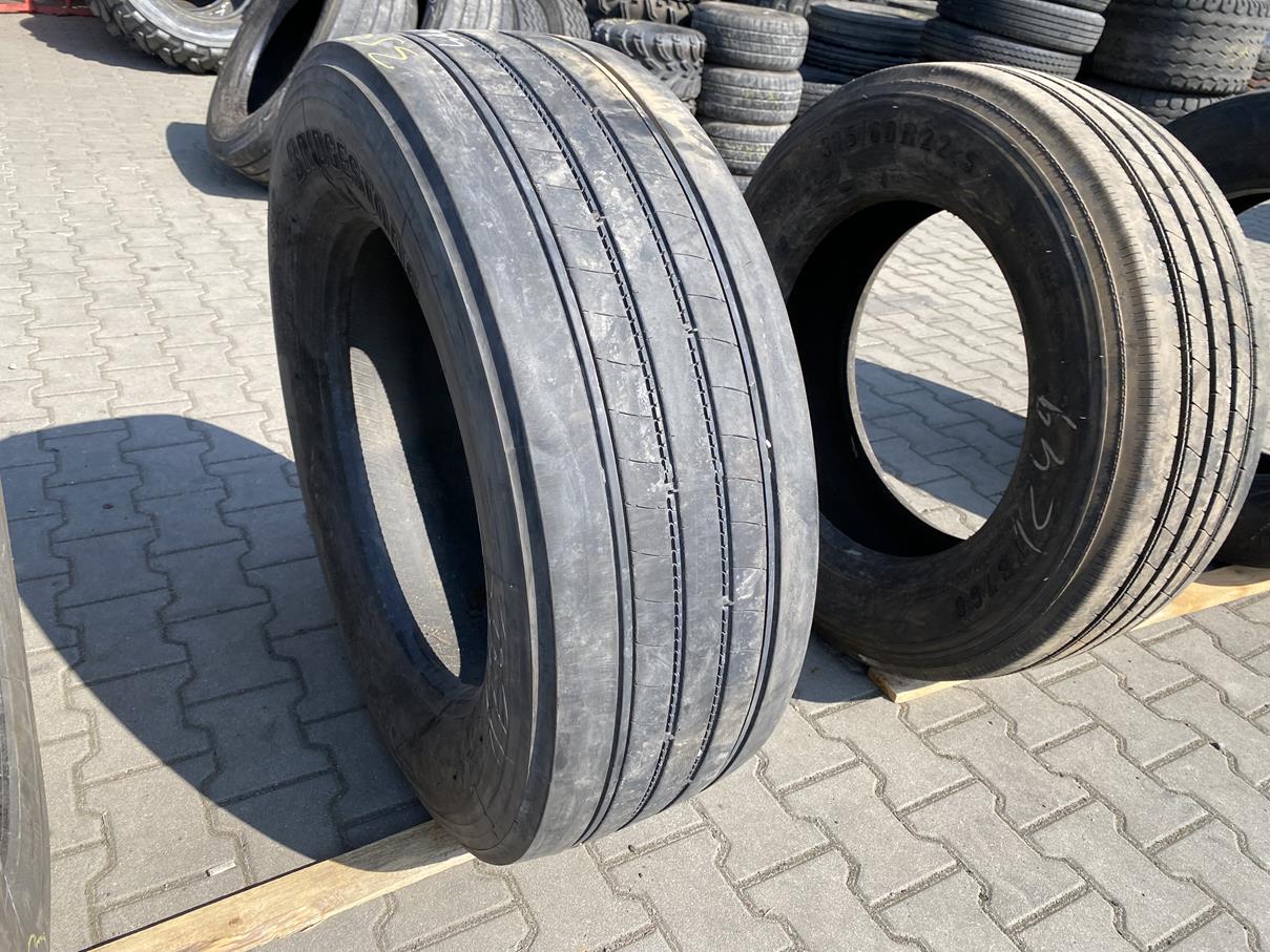 Opona ciężarowa używana prowadząca 315/60R22.5 BRIDGESTONE R-STEER 001 / 6mm Opona ciężarowa używana prowadząca 315/60R22.5 BRIDGESTONE R-STEER 001 / 6mm