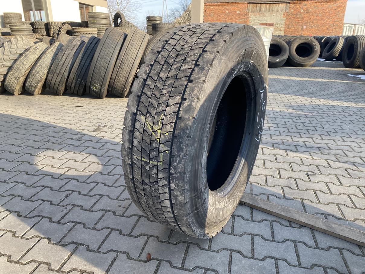 Opona ciężarowa używana napędowa 315/70R22.5 GOODYEAR FUELMAX D ENDURANCE / 9-11mm Opona ciężarowa używana napędowa 315/70R22.5 GOODYEAR FUELMAX D ENDURANCE / 9-11mm