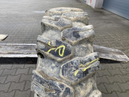 Opona przemysłowa do koparek 8.25-20 WESTLAKE EL08 / 90% Bieżnika