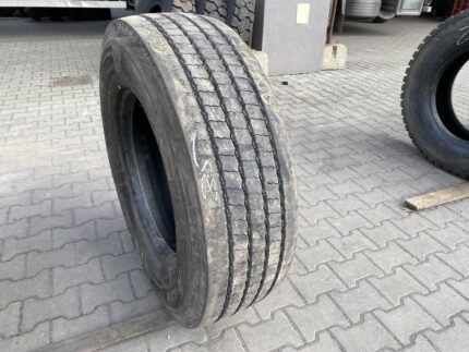 Opona ciężarowa używana prowadząca 315/70R22.5 PIRELLI FR:01 TRIATHLON / 11-12mm