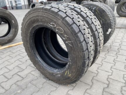 Opony ciężarowe używane napędowe 215/75R17.5 BRIDGESTONE R-DRIVE 002 / 11-12mm