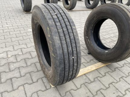 Opona ciężarowa używana prowadząca 235/75R17.5 FALKEN RI151 / 12mm