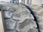 Opony używane  przemysłowe 23.5R25 BKT EARTH MAX