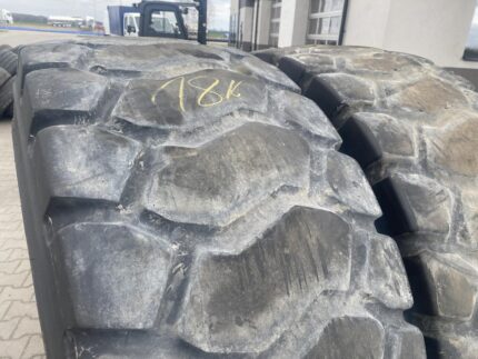 Opony używane  przemysłowe 23.5R25 BKT EARTH MAX