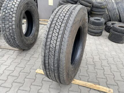 Używana opona ciężarowa przednia  315/80R22.5 BRIDGESTONE V-STEEL MIX M788 / 16-17mm