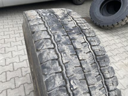 Opona ciężarowa używana napędowa 315/80R22.5 BRIDGESTONE W990 / 11-12mm