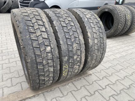 Opony używane  ciężarowe napędowe  295/60R22.5 BARUM BD200 ROAD / 4-7mm