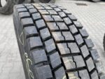 Opona ciężarowa używana napędowa 315/70R22.5 BIEŻNIKOWANA TYP BRIDGESTONE M729 / 22-23mm - obrazek 2