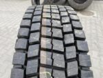 Opona ciężarowa używana napędowa 315/70R22.5 BIEŻNIKOWANA TYP BRIDGESTONE M729 / 22-23mm - obrazek 4