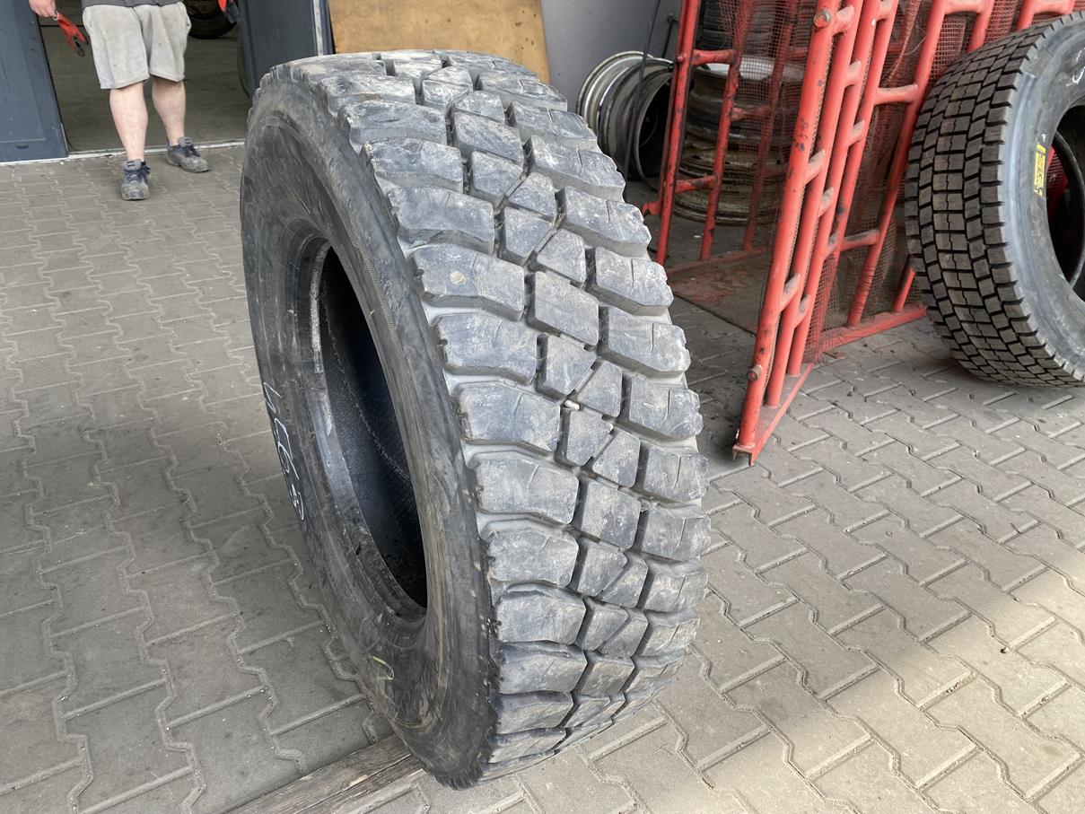 Opona ciężarowa używana napędowa 315/70R22.5 BIEŻNIKOWANA TYP RINGTREAD MIX 101 / 18-19mm Opona ciężarowa używana napędowa 315/70R22.5 BIEŻNIKOWANA TYP RINGTREAD MIX 101 / 18-19mm
