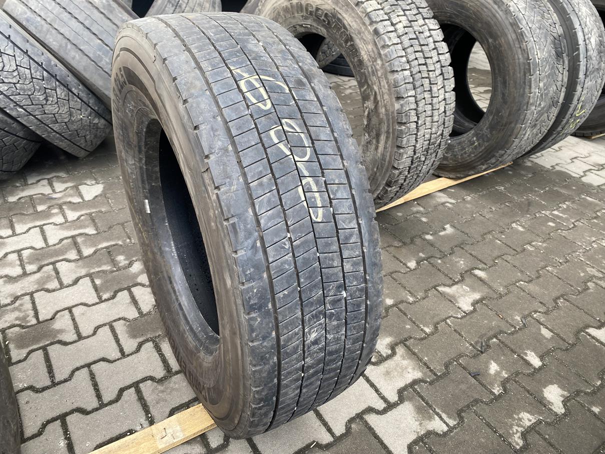 Opona ciężarowa używana napędowa 315/70R22.5 CONTINENTAL CONTI EFFICIENTPRO D+ / 7-8mm Opona ciężarowa używana napędowa 315/70R22.5 CONTINENTAL CONTI EFFICIENTPRO D+ / 7-8mm
