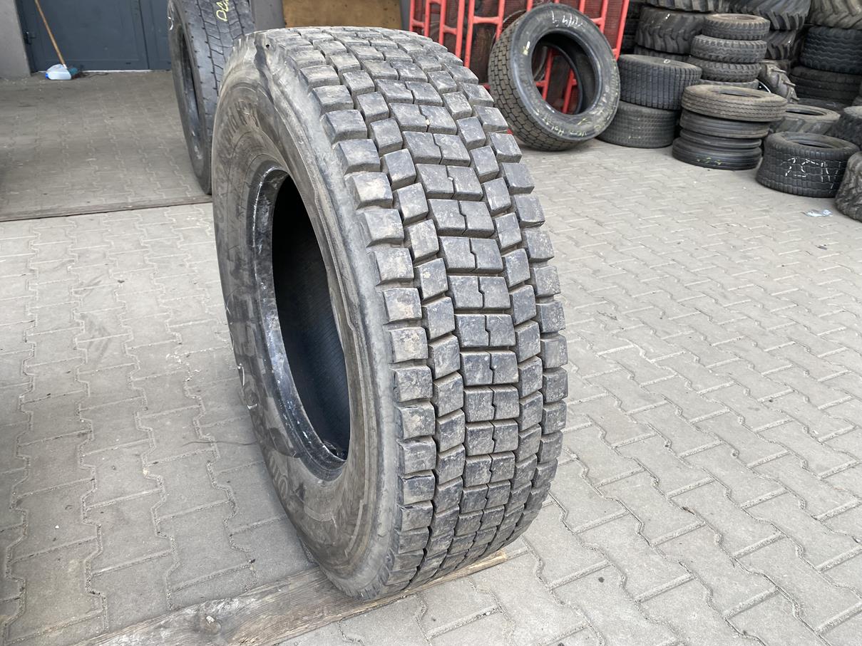 Opona ciężarowa używana napędowa 315/70R22.5 BIEŻNIKOWANA TYP BRIDGESTONE M729 / 21mm Opona ciężarowa używana napędowa 315/70R22.5 BIEŻNIKOWANA TYP BRIDGESTONE M729 / 21mm