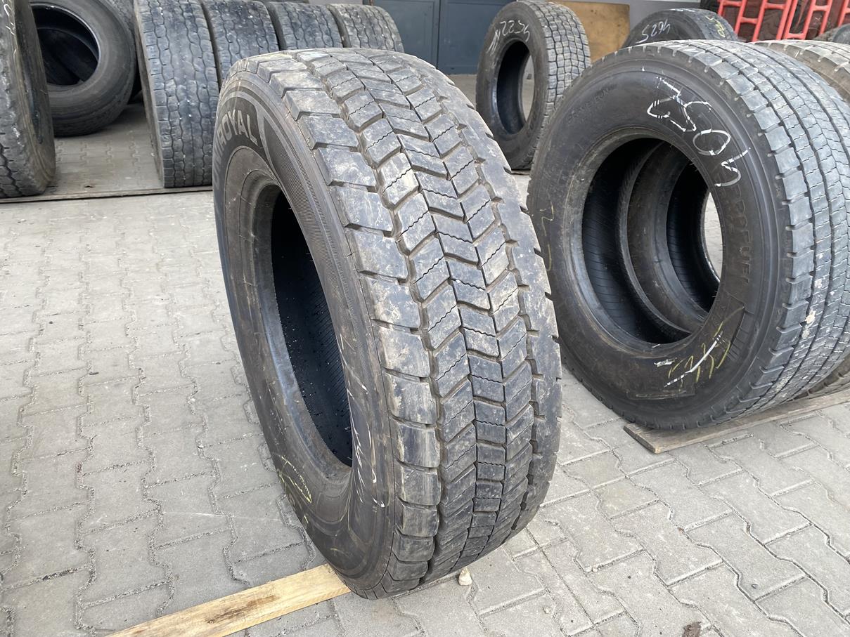 Opona ciężarowa używana napędowa 315/70R22.5 UNIROYAL DH40 / 12-14mm Opona ciężarowa używana napędowa 315/70R22.5 UNIROYAL DH40 / 12-14mm