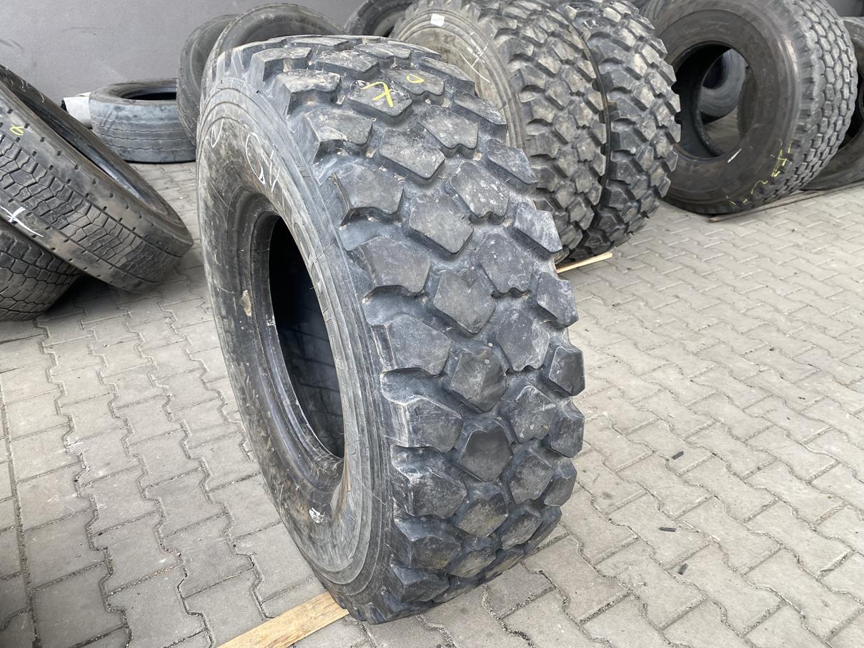 Opona ciężarowa używana przemysłowa 365/85R20 MICHELIN XZL / 16-18mm Opona ciężarowa używana przemysłowa 365/85R20 MICHELIN XZL / 16-18mm