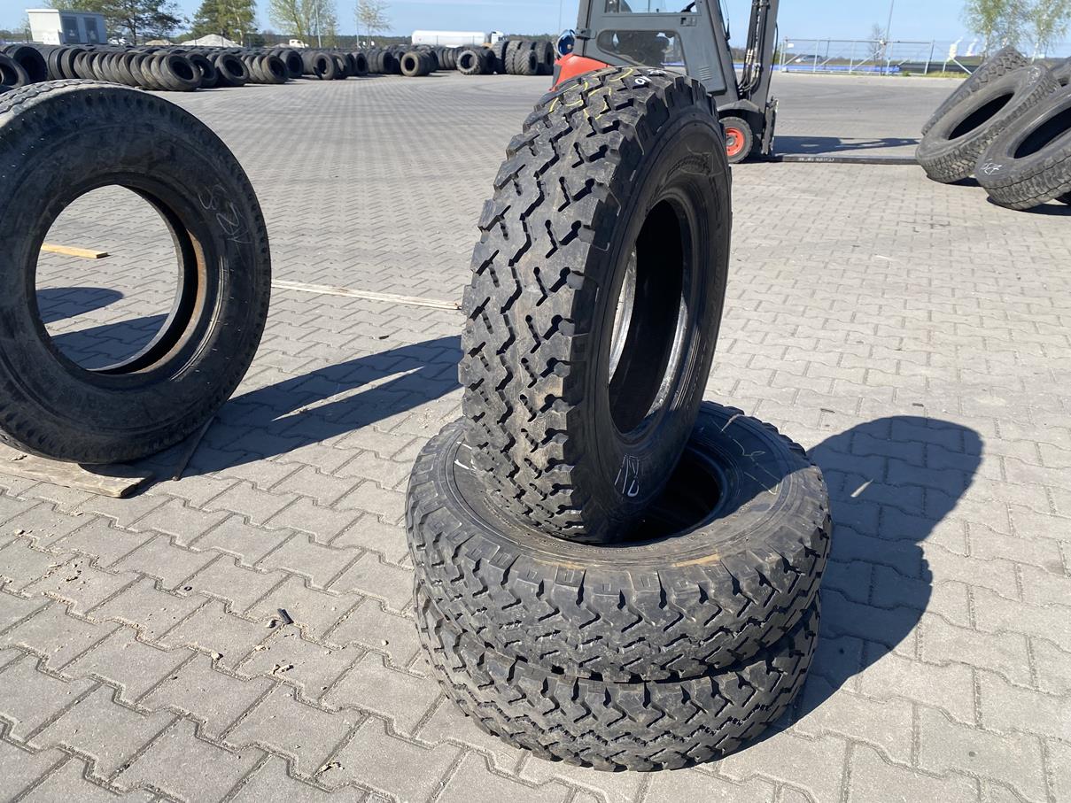 Opony używane rolnicze 7.50-16 / 7.50R16 AVON RANGEMASTER / 9-10mm Opony używane rolnicze 7.50-16 / 7.50R16 AVON RANGEMASTER / 9-10mm