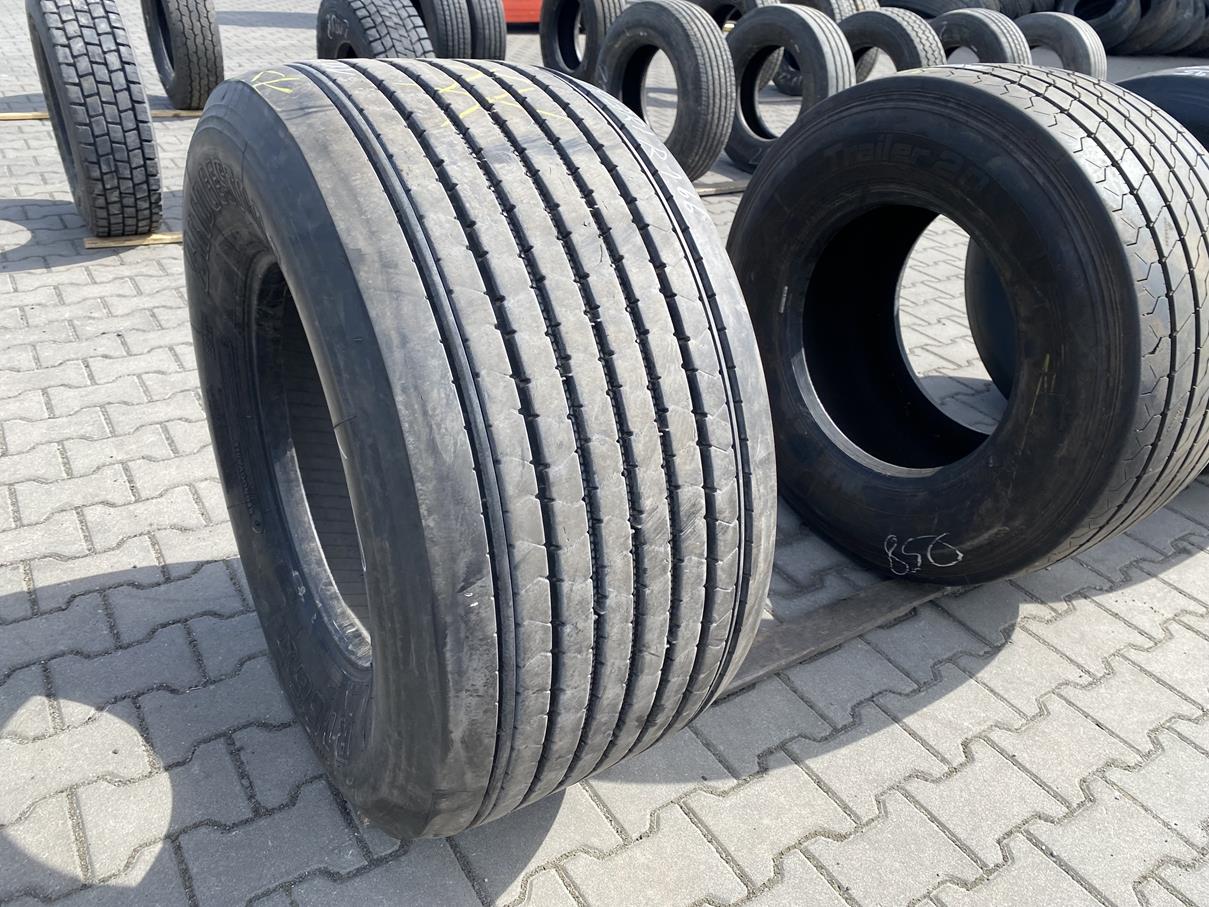 Opona ciężarowa używana naczepowa 435/50R19.5 BRIDGESTONE R166 II / 10-11mm Opona ciężarowa używana naczepowa 435/50R19.5 BRIDGESTONE R166 II / 10-11mm
