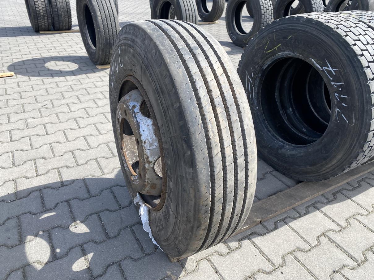 Opona ciężarowa używana prowadząca 235/75R17.5 PIRELLI FH55 / 8-10mm Opona ciężarowa używana prowadząca 235/75R17.5 PIRELLI FH55 / 8-10mm