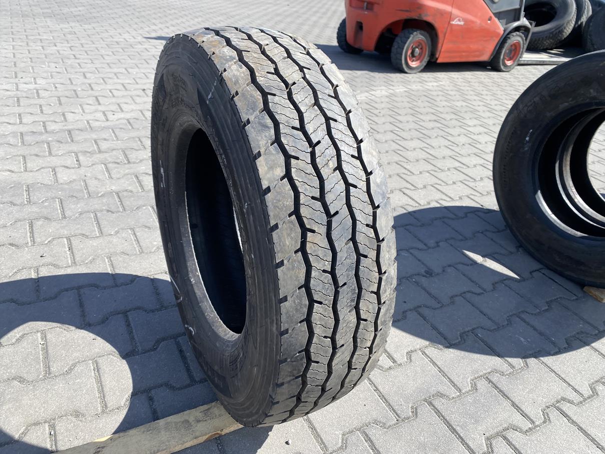 Opona ciężarowa używana napędowa 225/75R17.5 HANKOOK SMART FLEX DH35 / 10mm Opona ciężarowa używana napędowa 225/75R17.5 HANKOOK SMART FLEX DH35 / 10mm