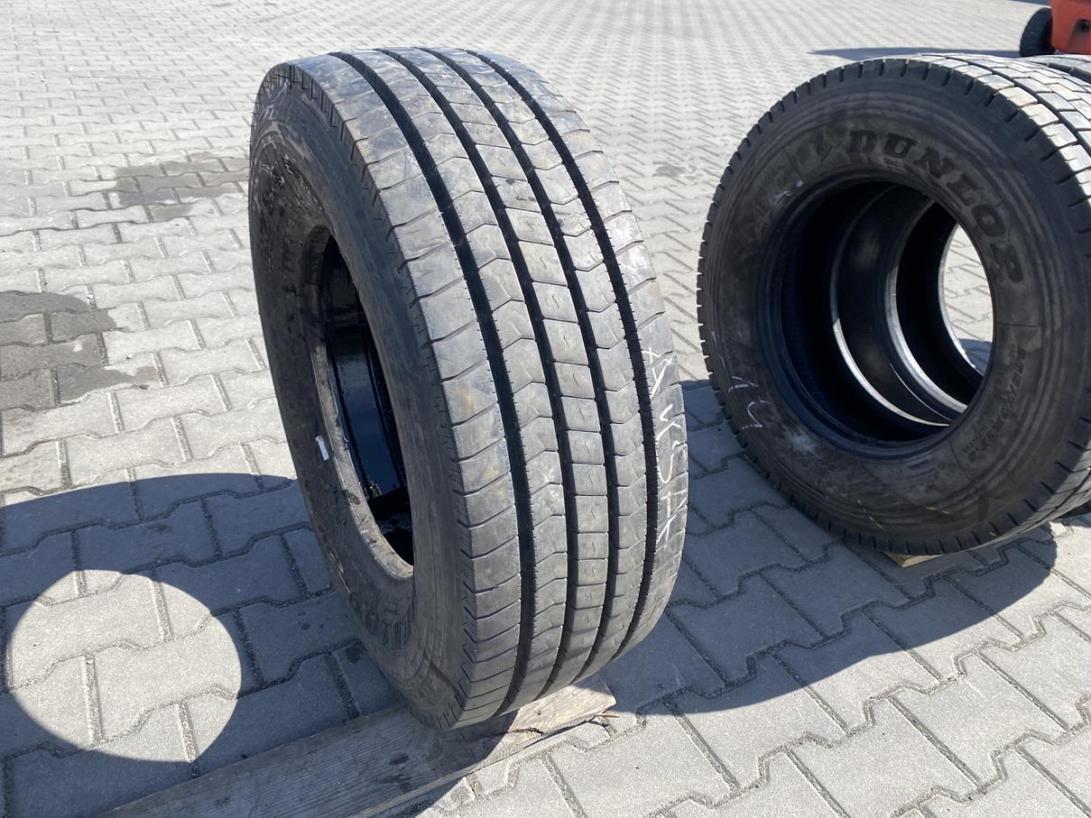 Opona ciężarowa używana prowadząca 265/70R17.5 DUNLOP SP344 / 11-12mm Opona ciężarowa używana prowadząca 265/70R17.5 DUNLOP SP344 / 11-12mm