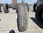 Opona ciężarowa używana prowadząca 245/70R19.5 FIRESTONE FS411 / 8-9mm
