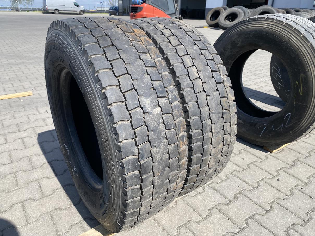 Opona ciężarowa używana napędowa 285/70R19.5 PIRELLI TR:01 / 8-9mm Opona ciężarowa używana napędowa 285/70R19.5 PIRELLI TR:01 / 8-9mm
