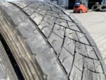 Opony ciężarowe używane napędowe 305/70R19.5 GOODYEAR KMAX D / 7-10mm