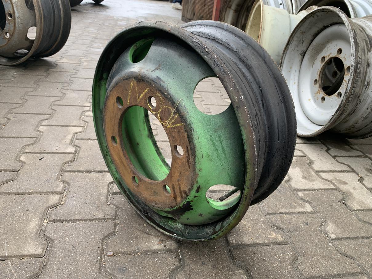 Używana Felga stalowa 6x17.5 6 Otworów Używana Felga stalowa 6x17.5 6 Otworów