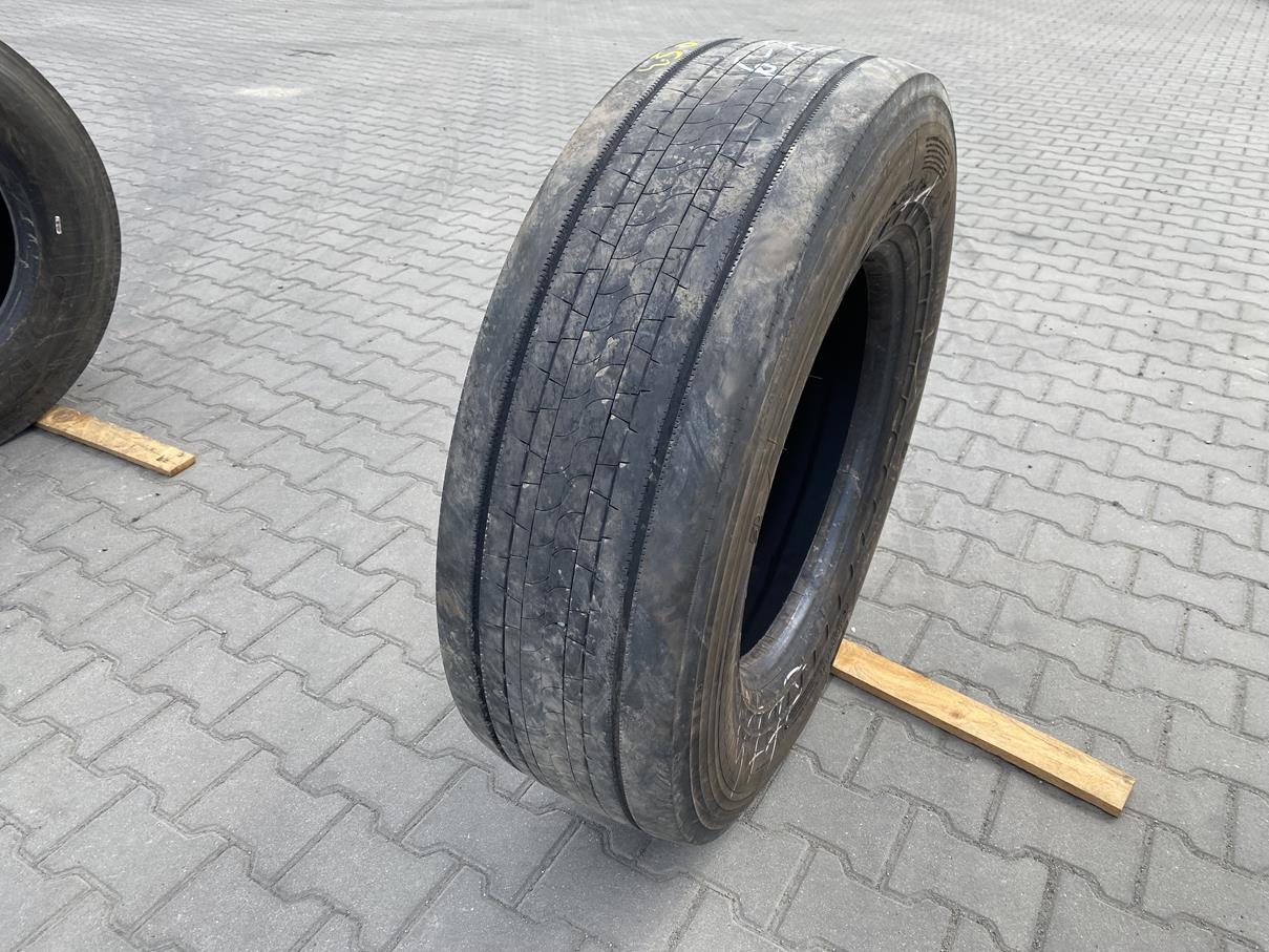 Opona ciężarowa używana prowadząca 315/70R22.5 BRIDGESTONE ECOPIA STEER / 6-7mm Opona ciężarowa używana prowadząca 315/70R22.5 BRIDGESTONE ECOPIA STEER / 6-7mm