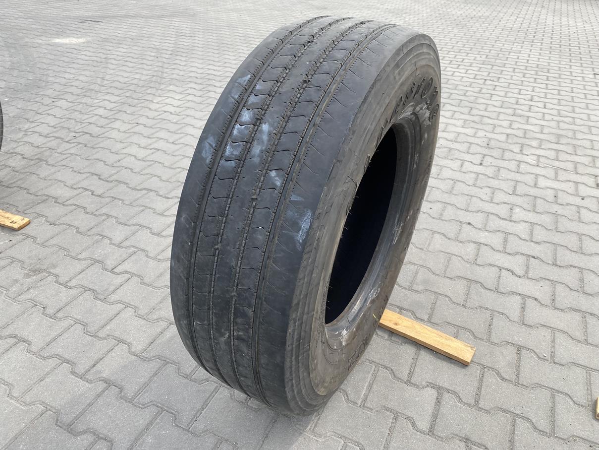 IMG_8069 Opona ciężarowa używana prowadząca 315/70R22.5 FIRESTONE FS422 / 8mm - obrazek 1