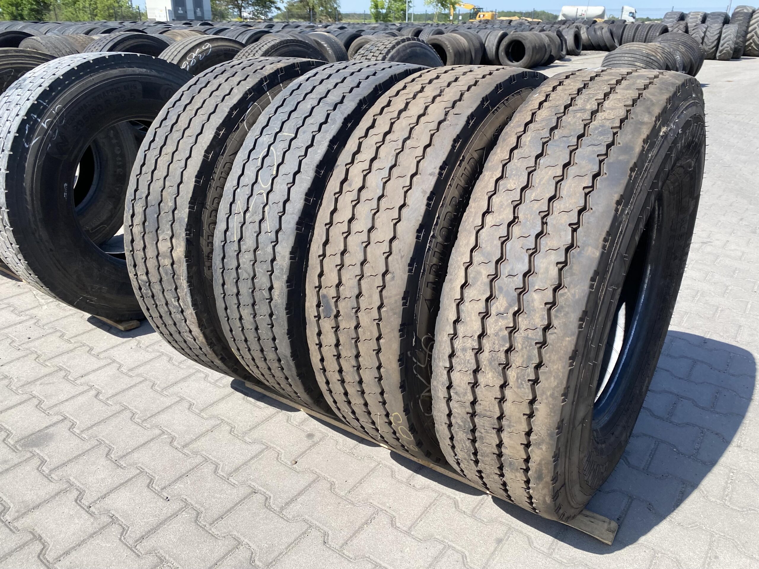 Opony używane ciężarowe prowadzące 295/80R22.5 BANDVULC WASTEMASTER WM5 / 9-13mm Opony używane ciężarowe prowadzące 295/80R22.5 BANDVULC WASTEMASTER WM5 / 9-13mm