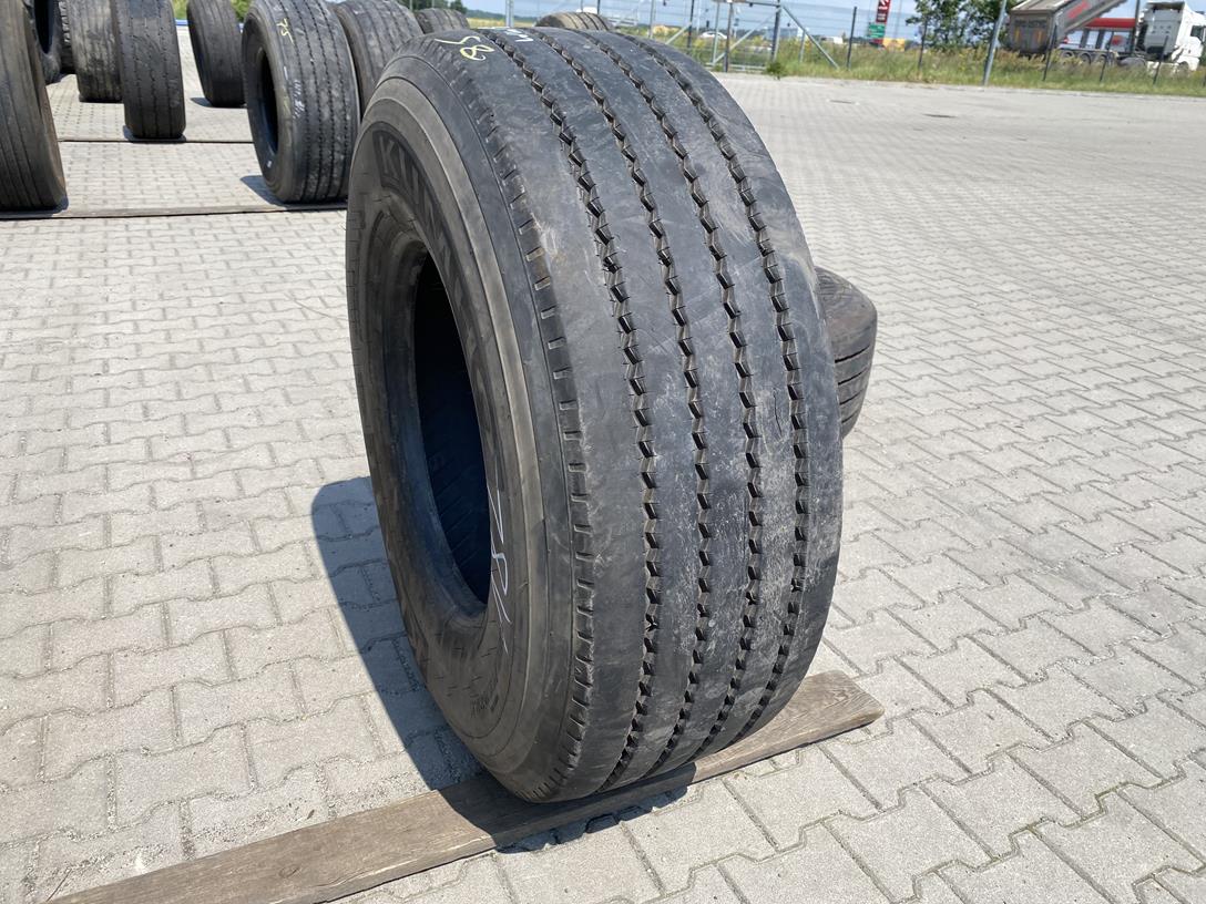 IMG_0544 Opona ciężarowa używana naczepowa 425/65R22.5 KUMHO KLA11 / 13mm - obrazek 1