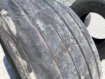 Opona ciężarowa używana naczepowa 425/65R22.5 GOODYEAR KMAX T / 8-9mm - obrazek 3