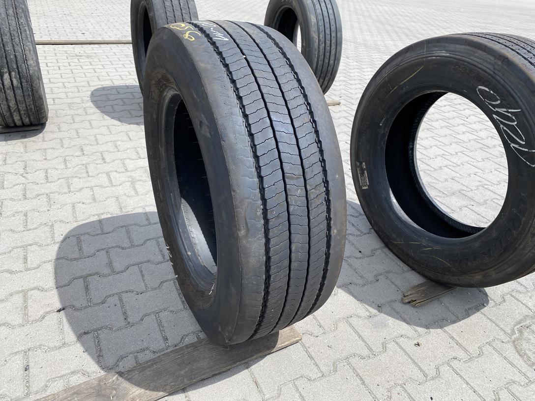 IMG_0788 Opona ciężarowa używana prowadząca 315/60R22.5 PIRELLI U02 URBAN-E PRO MULTIAXLE/ 10-11mm - obrazek 1