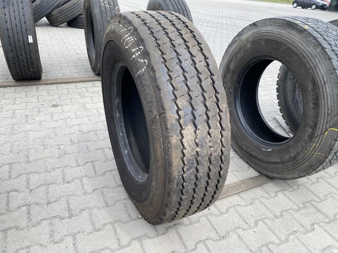 IMG_0867 Opona używana ciężarowa prowadząca 295/80R22.5 BANDVULC WASTEMASTER WM5 / 10-12mm - obrazek 1