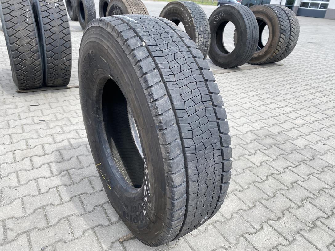 IMG_0918 Używana opona ciężarowa napędowa 315/80R22.5 BRIDGESTONE ECOPIA H-DRIVE 001 / 14mm - obrazek 1