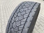 Opona używana ciężarowa napędowa 315/70R22.5 GOODYEAR KMAX D GEN-2 / 11mm - obrazek 2