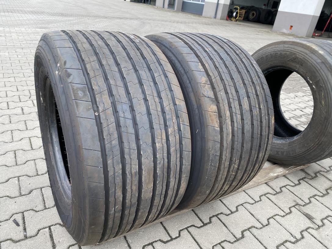 IMG_2925 Opony ciężarowe używane naczepowe 445/45R19.5 GOODYEAR KMAX T GEN-2 / 12mm - obrazek 1