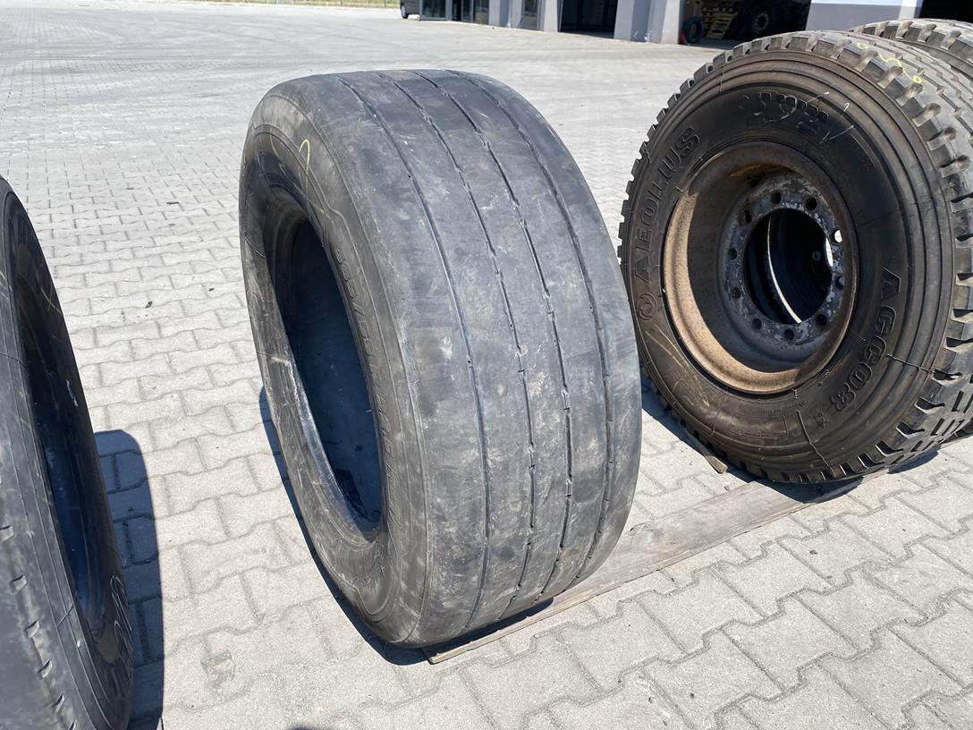 IMG_3275 Opona używana ciężarowa naczepowa 385/55R22.5 MICHELIN X MULTI T EVOLUTION 2 / 8mm - obrazek 1