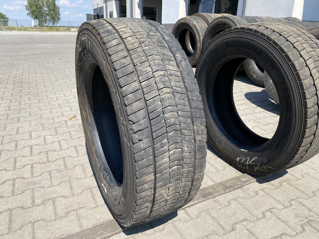 IMG_3352 Opona ciężarowa używana napędowa 295/60R22.5 HANKOOK SMART FLEX DH51 / 11-13mm - obrazek 1