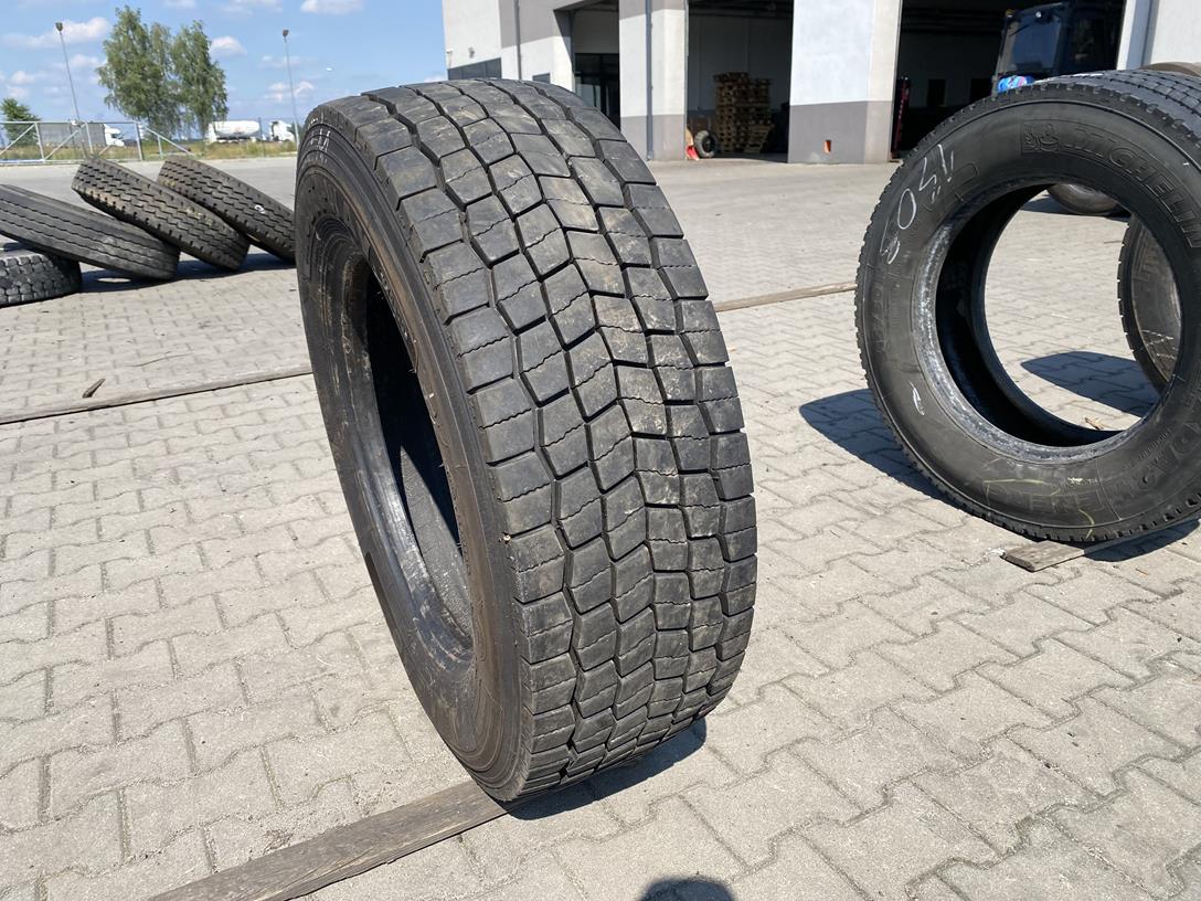 IMG_3397 Opona używana do ciężarówki napędowa 315/60R22.5 LEAO MULTI-WAY KTD300 / 14-15mm - obrazek 1